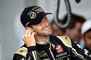 Hamilton nagyon nagy tiszteletet váltott ki az F1-es társai körében: vezér?
