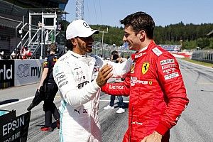 Hamilton prevê boa disputa entre Ferrari, Mercedes e Red Bull na Áustria