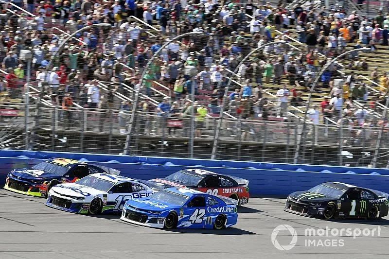 Kyle Larson, Chip Ganassi Racing, Chevrolet Camaro Credit One Bank, William Byron, Hendrick Motorsports, Chevrolet Camaro Axalta and Kurt Busch, Chip Ganassi Racing, Chevrolet Camaro Monster Energy