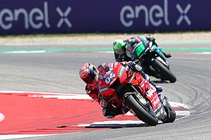 Dovizioso: “La caída de Márquez demuestra que no siempre lo tiene todo bajo control”