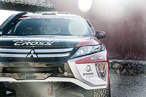 Vídeo: prueba del Eclipse Cross DKR y entrevista con Cristina Gutiérrez