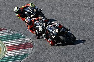Fotogallery: i campioni dell'Aprilia in pista al Mugello con le nuove RSV4