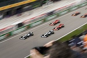 Bottas culpa a la línea de meta de su derrota en China