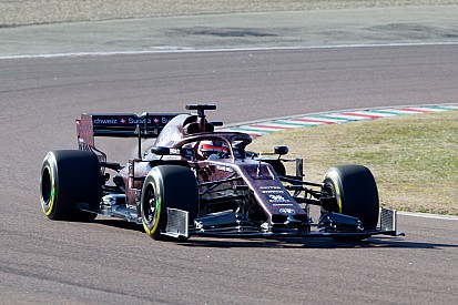 Überraschender Shakedown: Alfa Romeo zeigt neues Auto in Interimslackierung
