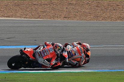 Vídeo: el adelantamiento al límite de la victoria de Márquez sobre Dovizioso