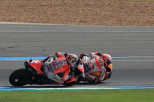 Vídeo: el adelantamiento al límite de la victoria de Márquez sobre Dovizioso