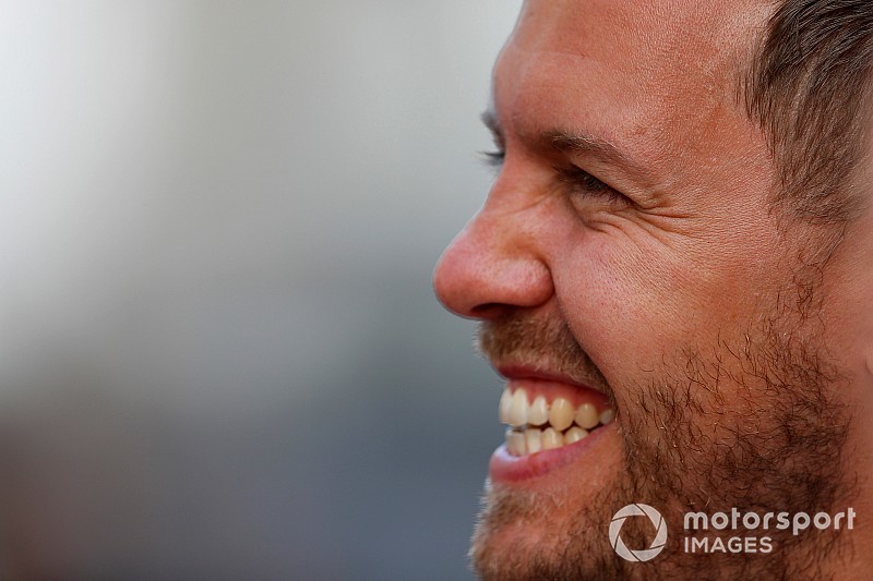 Vettel: "Visszatekintve, Monzában gázt kellett volna adnom, hogy kiüssem Hamiltont is"