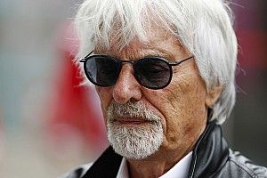 Ecclestone: "Con Marchionne vivo la Ferrari sarebbe campione del mondo!"