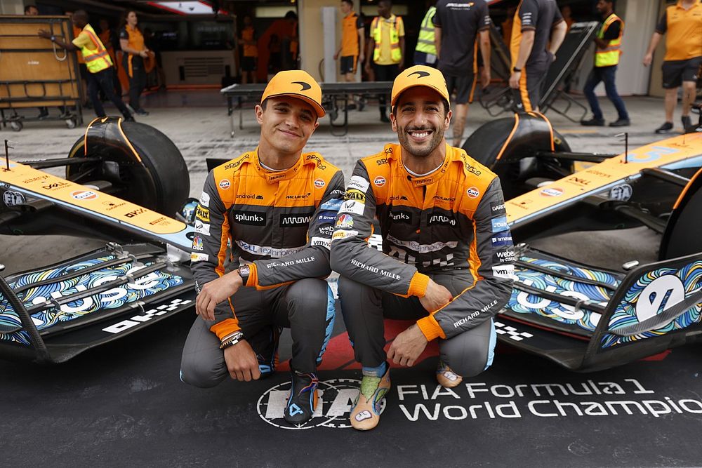 Lando Norris, McLaren Daniel Ricciardo, McLaren 