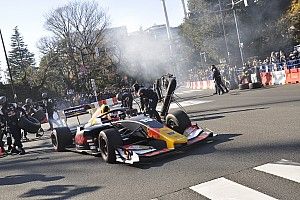 【ギャラリー】東京に轟音が響き渡る！　Red Bull  Race Dayで3台の最高峰マシンがデモラン