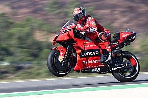 Bagnaia no afloja y logra en Portimao su sexta pole del curso