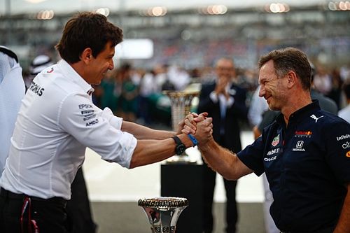 F1 főnök: rendeznünk kell a Mercedes és a Red Bull kapcsolatát