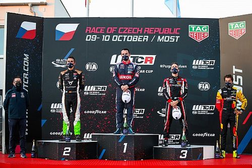 Victorias de Girolami y Michelisz en Most