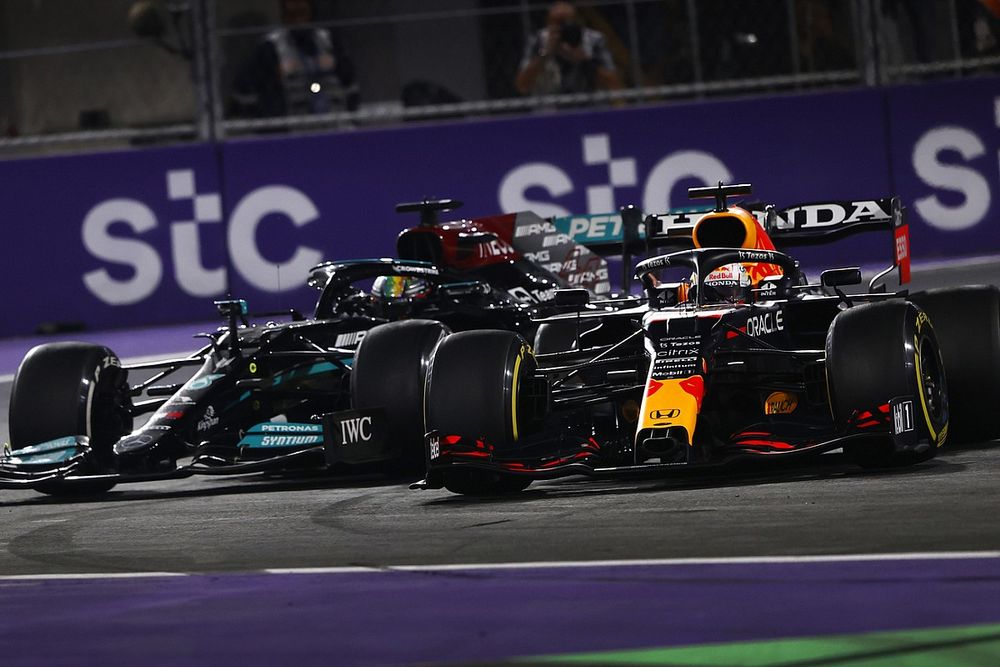 Interview Alain Prost: "Dit is het mooiste F1-seizoen ooit geweest"
