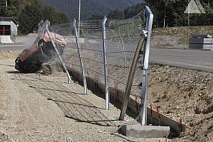 Az FIA jóváhagyott egy új, forradalmi törmelékfogókerítés-rendszert