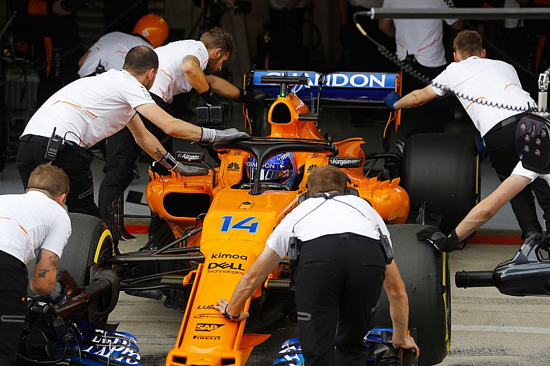 Alonso saldrá desde el pitlane en Austria tras cambios en su McLaren