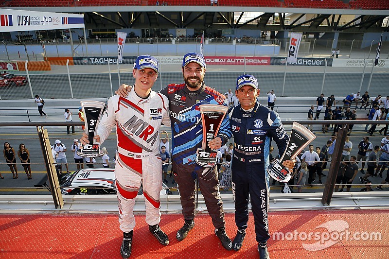 TCR в Абу-Дабі: Коміні виграв другу гонку, Ташші - віце-чемпіон