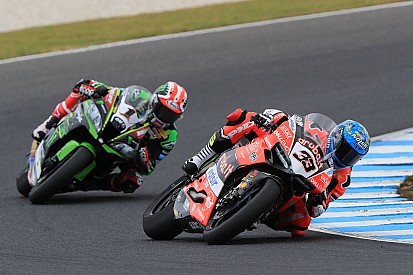 Phillip Island WSBK: Melandri beats Rea in flag-to-flag thriller