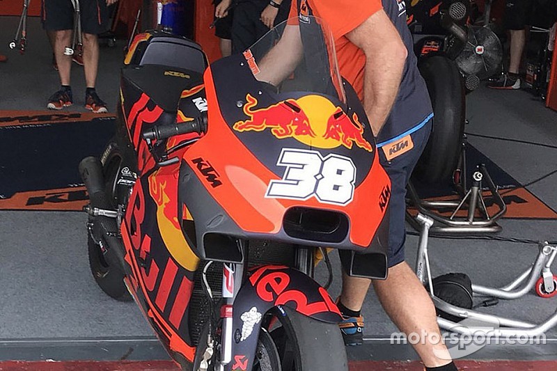 Anche la KTM porta in pista una nuova carena in Thailandia