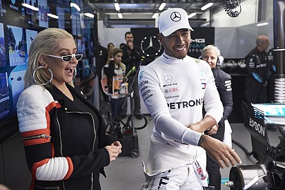 Lewis Hamilton feat Christina Aguilera? Itt a zeneszám
