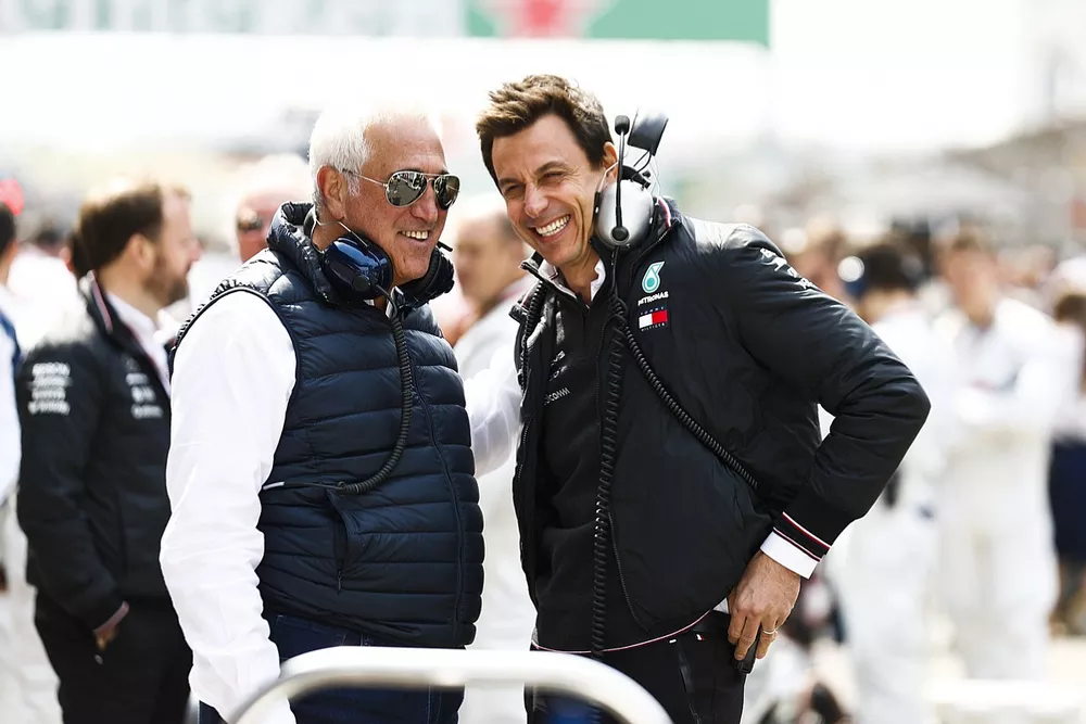 Lawrence Stroll on the grid with Toto Wolff, Executive Director (Business), Mercedes AMG