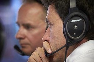 Wolff: "Mercedes necesita despertar, fue una mierda de resultado"
