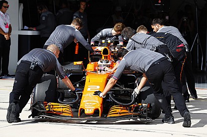 McLaren: Alonso e Vandoorne sostituiscono il motore Honda