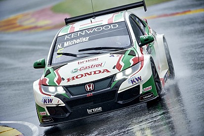Súlyos döntés a WTCC-ben: utólag kizárták a Hondákat a kínai versenyről
