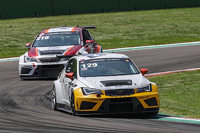 Ad Imola trionfa la Cupra TCR della LMS Racing
