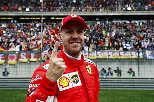 GP Tiongkok: Vettel kalahkan Raikkonen, Ferrari start 1-2