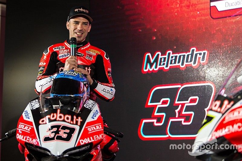 Melandri: "Con 800 giri in meno dobbiamo cambiare in piega a 50 gradi!"