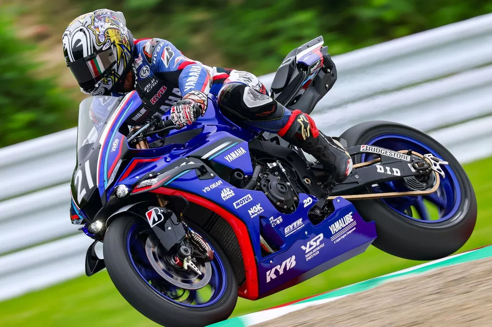 鈴鹿8耐：決勝レース4時間｜Honda HRCがトップで折り返し！ オート