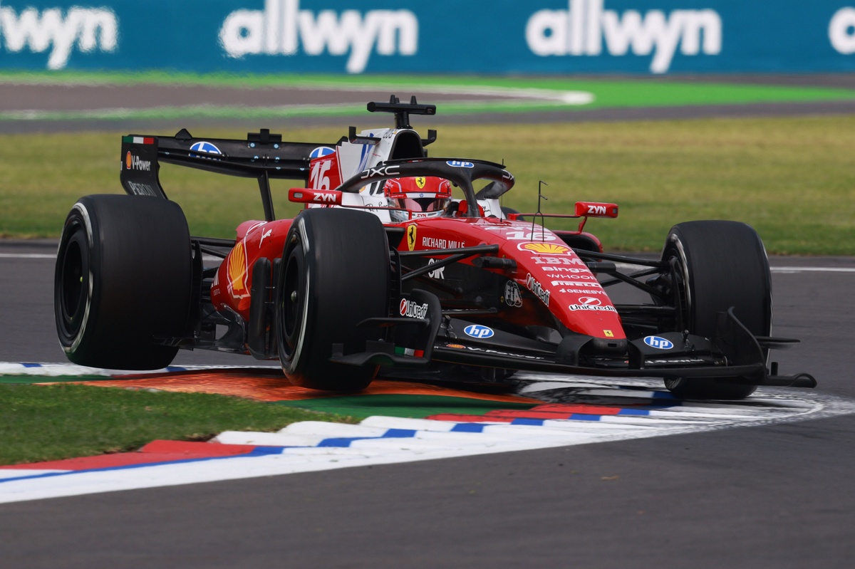 Leclerc tops both Mexico City practice sessions as Hamilton faces technical issue