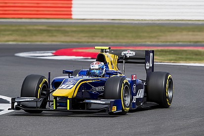 Gara 2: Latifi precede Ghiotto e si prende la vittoria a Silverstone