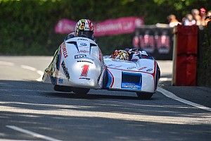 Isle of Man TT 2017: Sidecar I Sieg geht an Ben & Tom Birchall