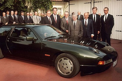 La Porsche 928 célèbre ses 40 ans à Rétromobile