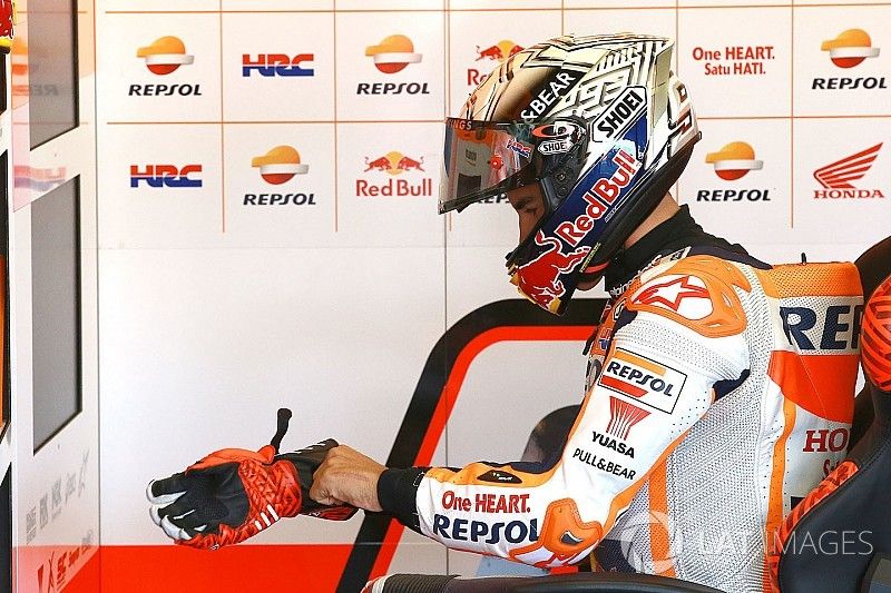 Insiden latihan start, Marquez kesal dengan Iannone
