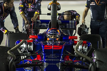 Nem tudta meggátolni a Red Bull Sainz Renault-hoz igazolását