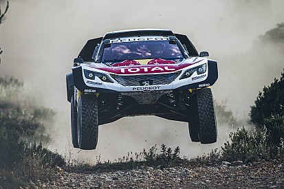 VIDEO: Peugeot prueba su Maxi 3008DKR
