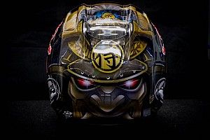 GALERIA: Inspirado em samurai, Pedrosa revela casco novo