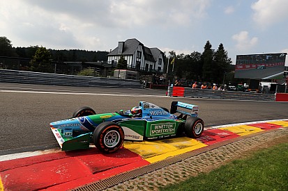 Photos - Mick Schumacher au volant de la Benetton de son père