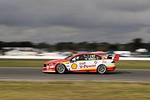 Winton Supercars: McLaughlin beats Mostert to pole