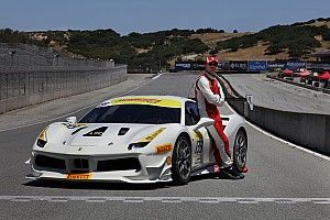 El actor Michael Fassbender corrió con Ferrari