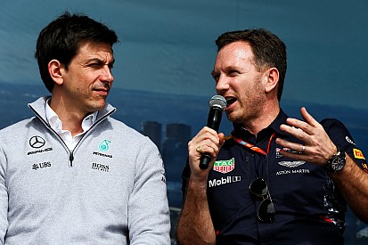 Horner lance un défi à Wolff lors des Autosport Awards