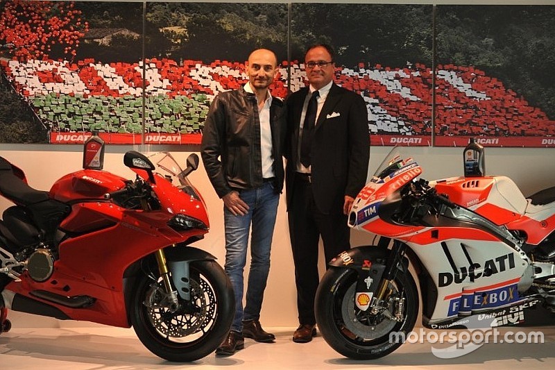 Shell Advance Ducati, il lubrificante nato dalla collaborazione tra Shell e Ducati