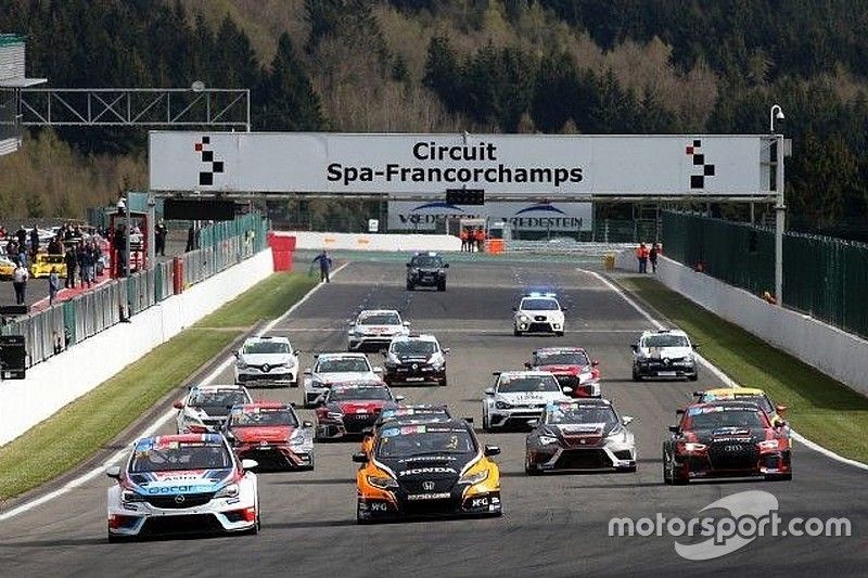 TCR Benelux: Spannende seizoensopening op Spa met Coronel en Abbring