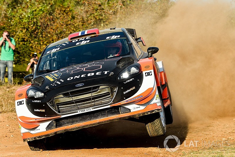 Spagna, PS4: Toyota vola con Latvala. Ostberg nuovo leader!