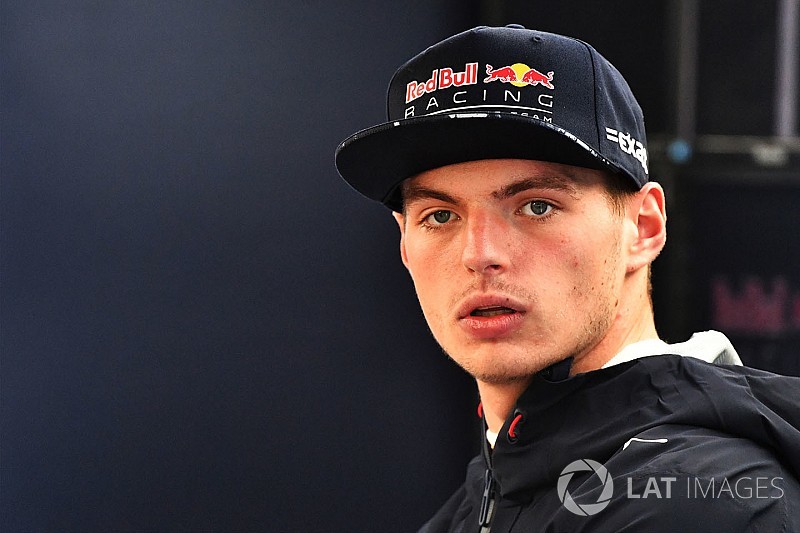 Verstappen continuará con Red Bull hasta 2020