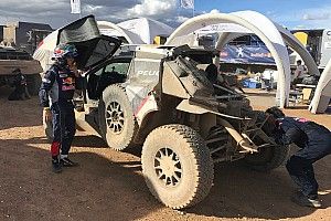 Sainz explains crash: “I was pushing to recover lost time”