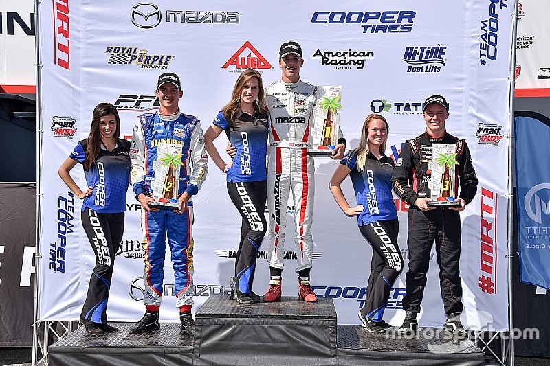 Barber USF2000: Askew domina la primera carrera